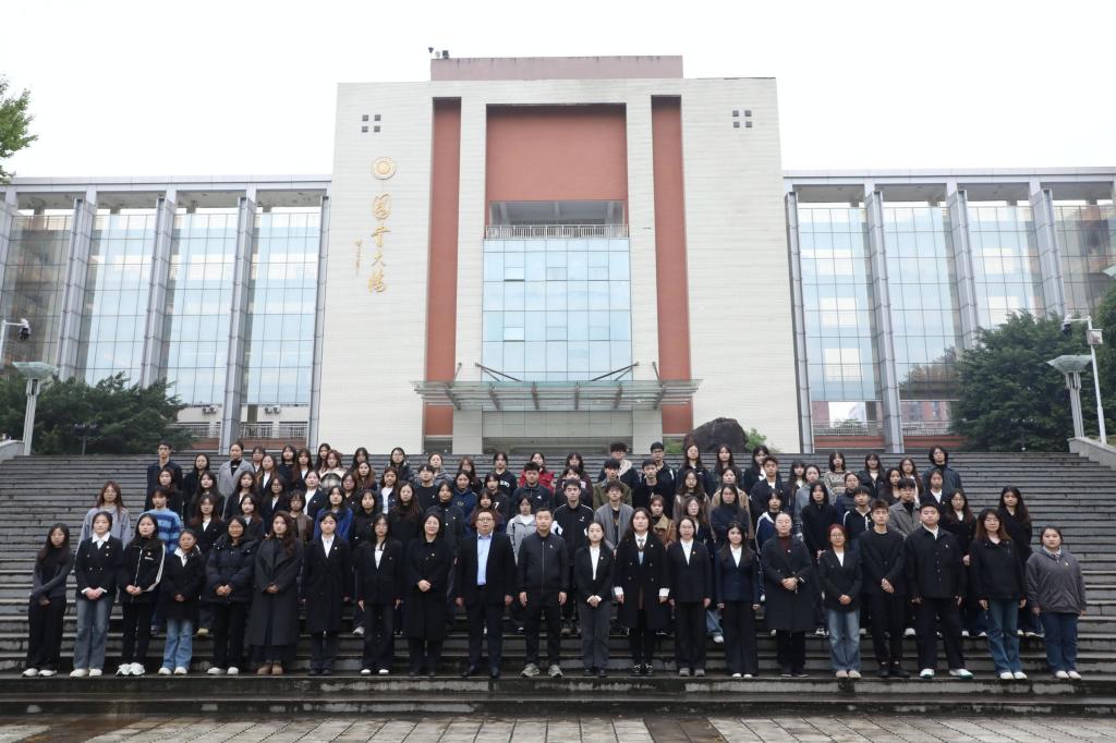 我院顺利召开共青团四川文理学院外国语学院总支部三届二次全委（扩大）会暨第九次学生代表大会