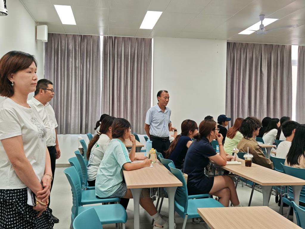 外国语学院开展2026年秋季学期“开学第一课”教学督查